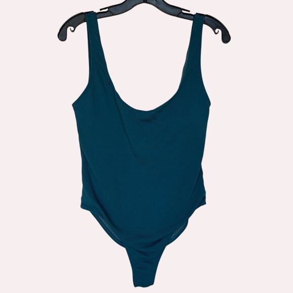 Andie Other - Andie Ibiza Textured Minimalist One Piece Swimsuit - Azure (Ocean Blue) size L